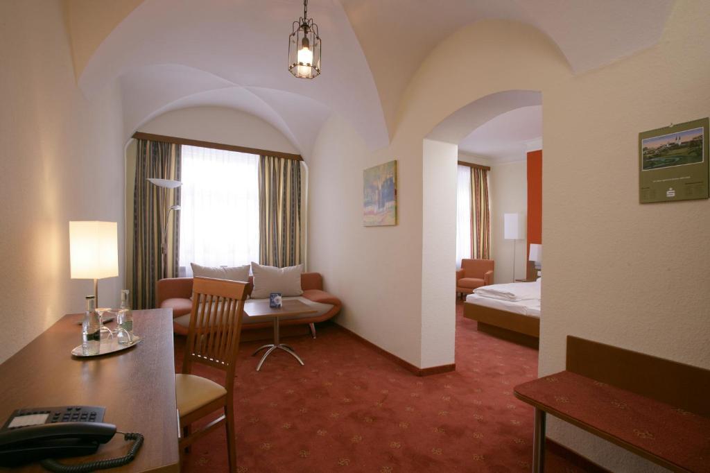 Altstadt-Hotel Zieglerbraeu Νταχάου Δωμάτιο φωτογραφία